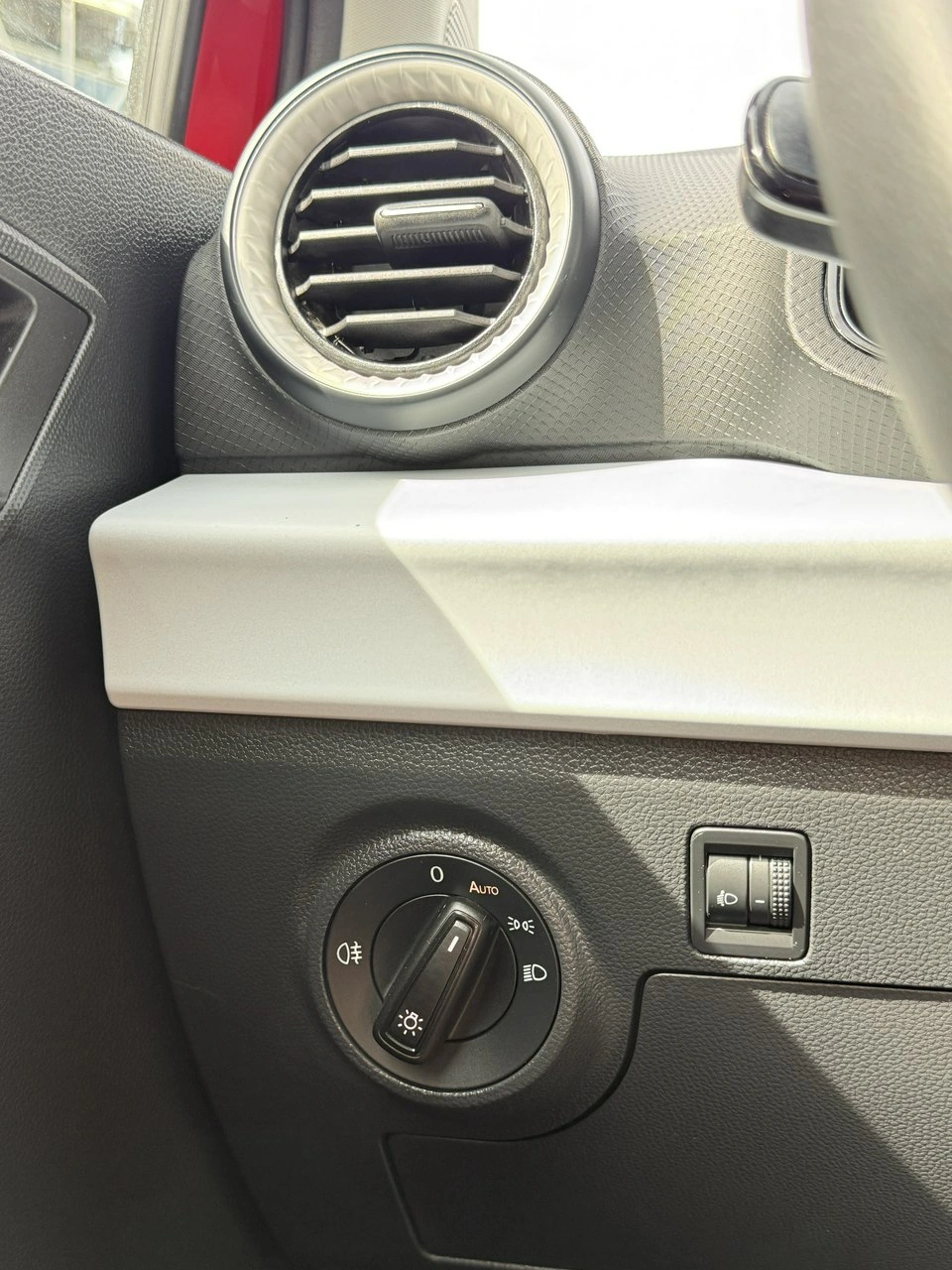 Seat Arona - Zdjęcie 18