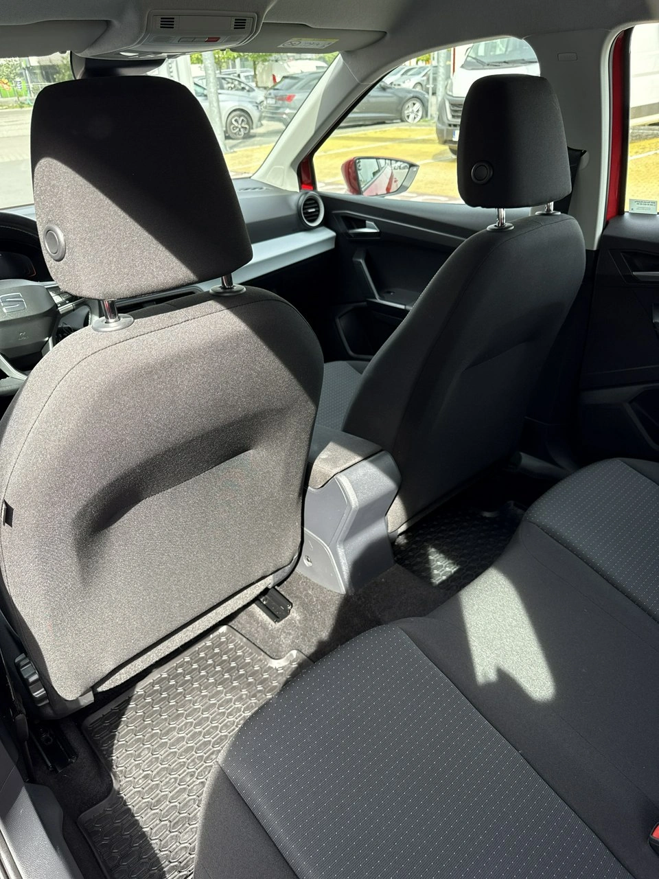 Seat Arona - Zdjęcie 30
