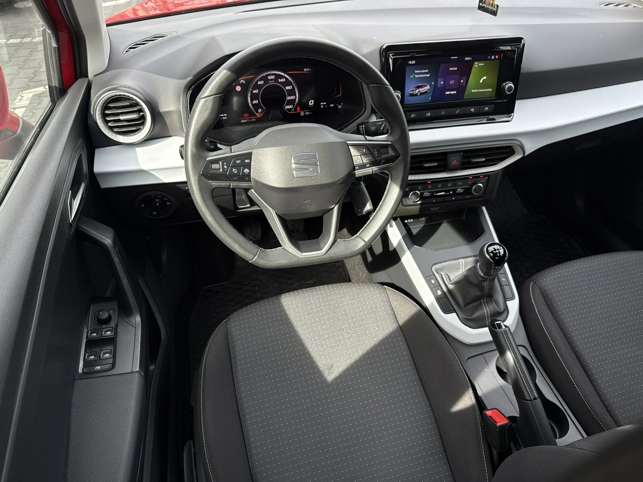 Seat Arona - Zdjęcie 36