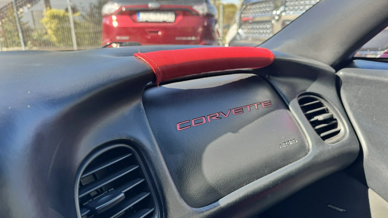 Chevrolet Corvette - Zdjęcie 24