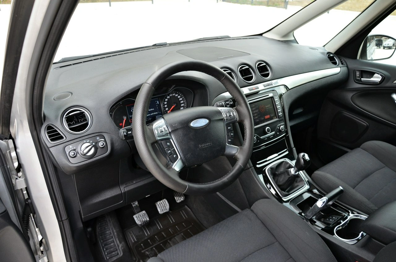 Ford Galaxy - Zdjęcie 28