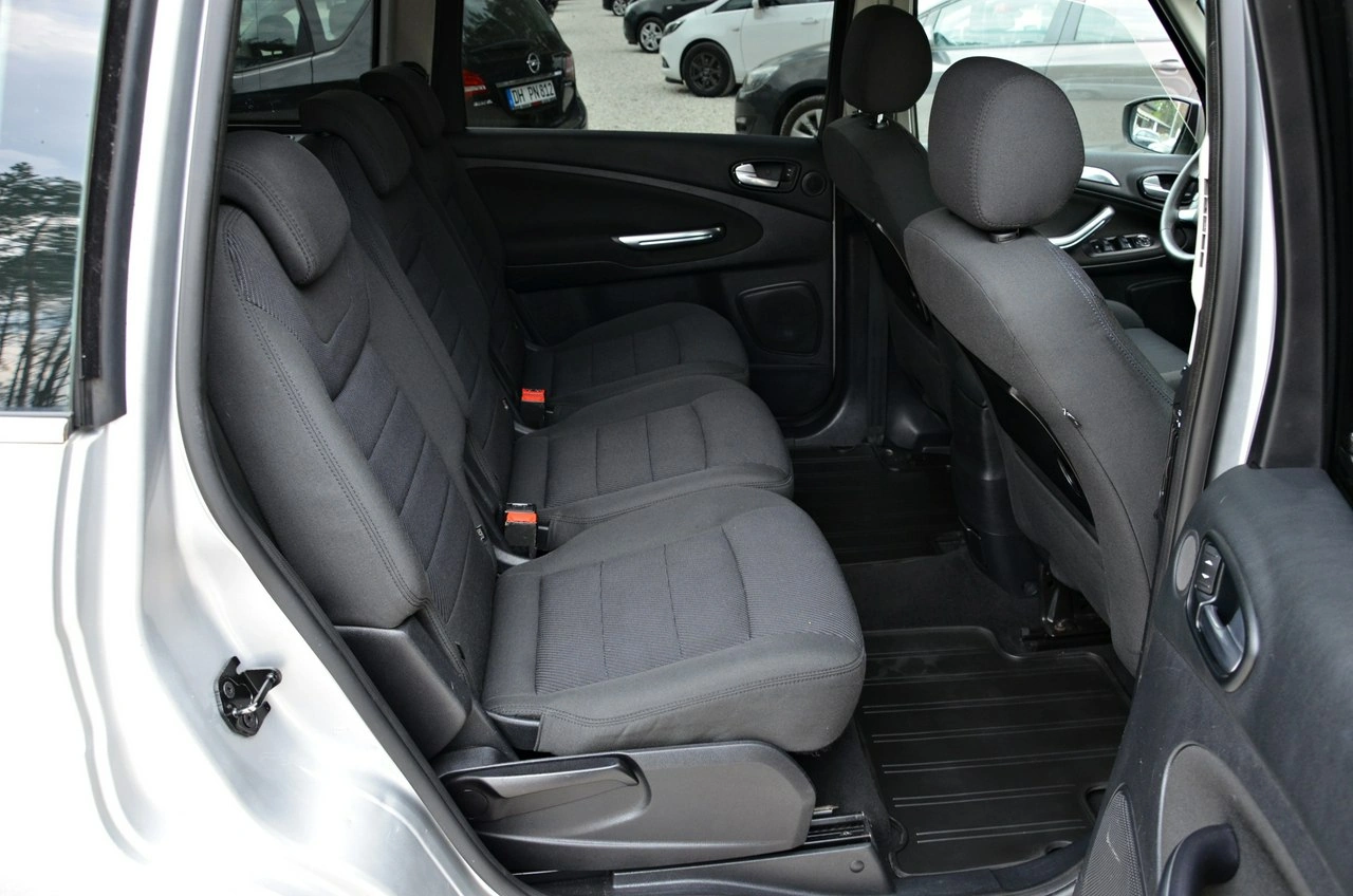 Ford Galaxy - Zdjęcie 32