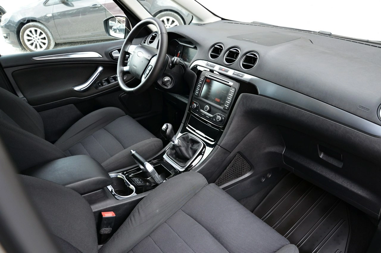 Ford Galaxy - Zdjęcie 37