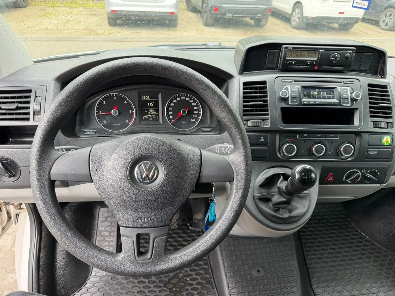 Volkswagen Transporter - Zdjęcie 24