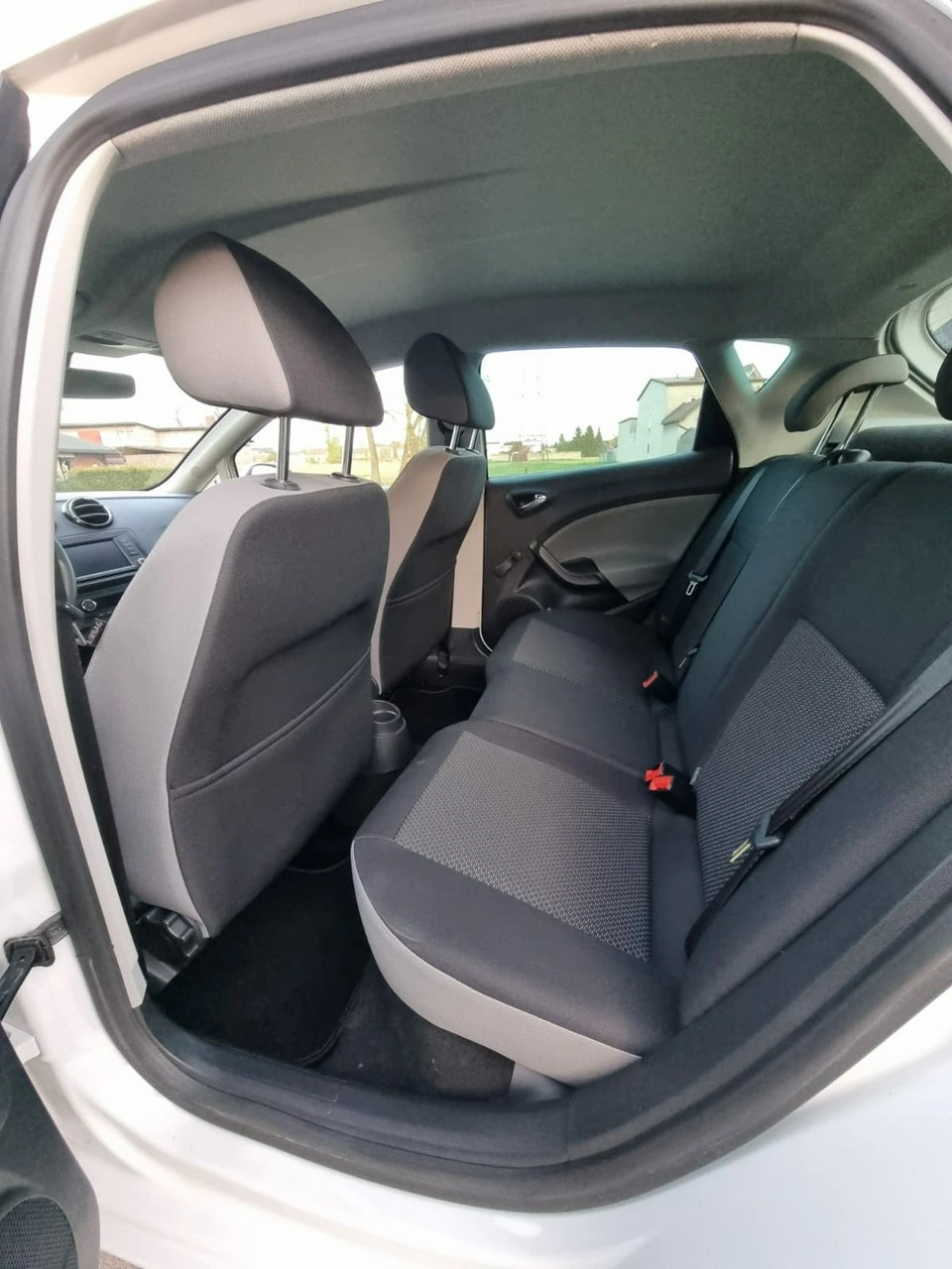 Seat Ibiza - Zdjęcie 11