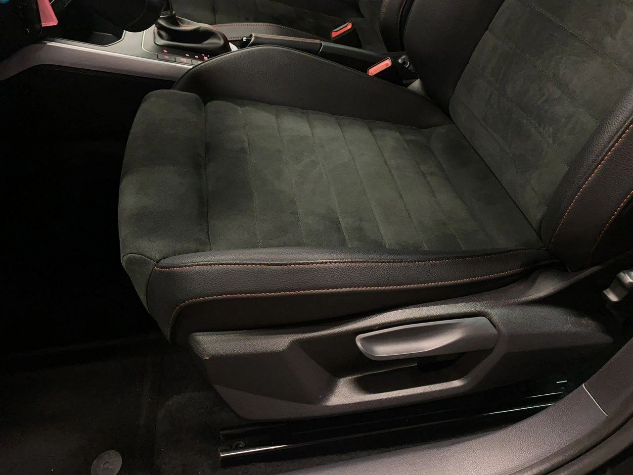 Seat Arona - Zdjęcie 12