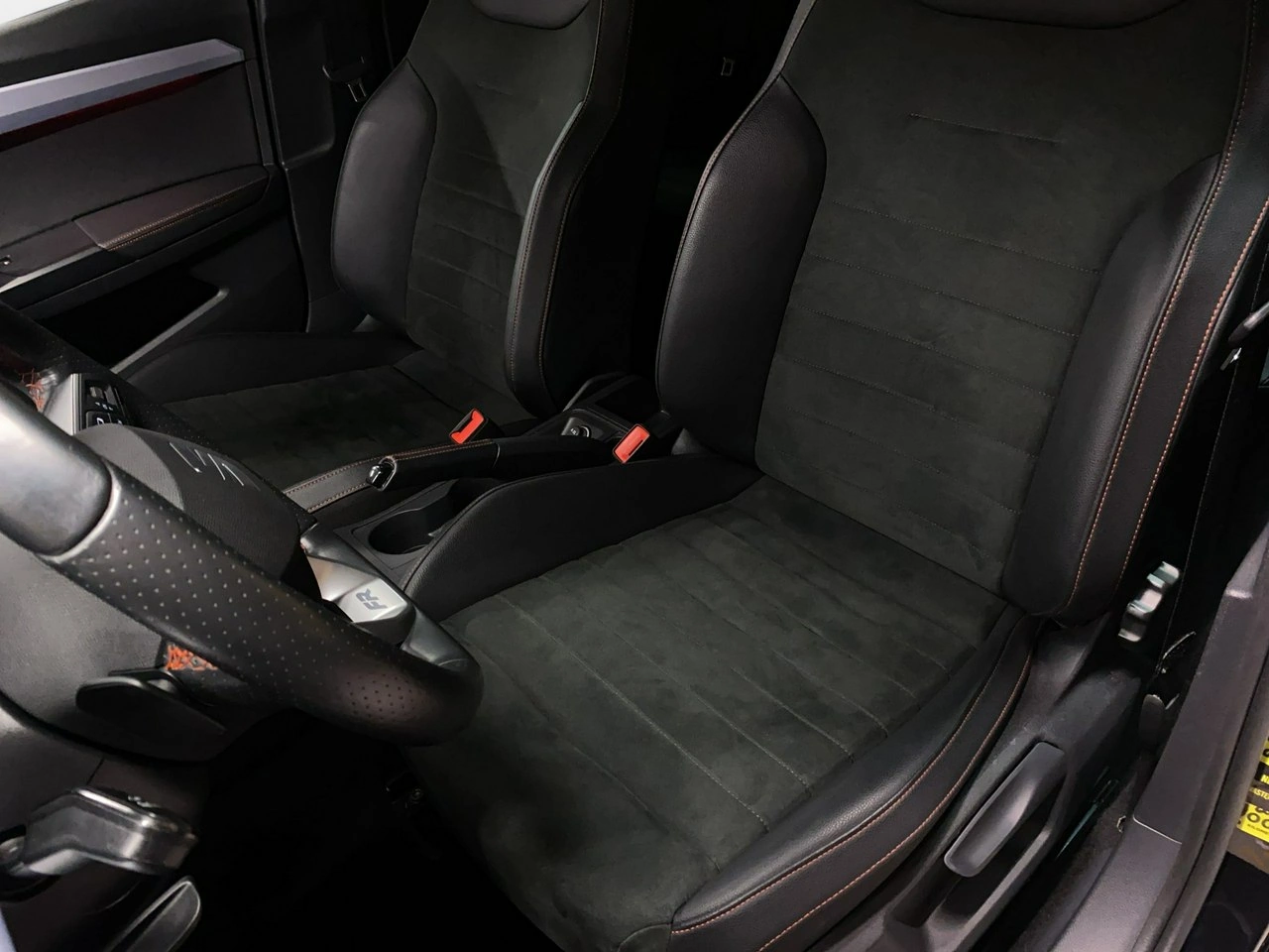Seat Arona - Zdjęcie 13