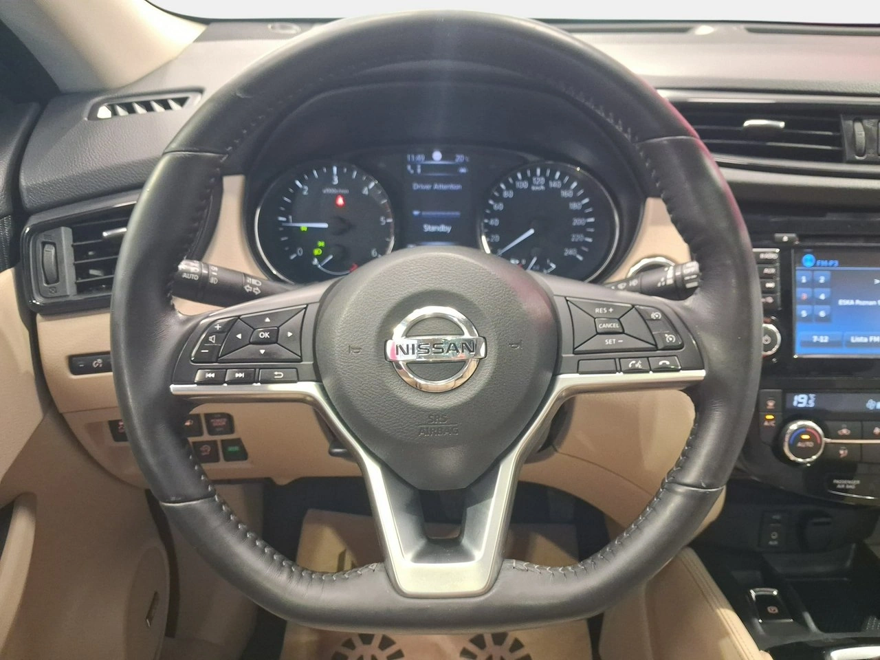 Nissan X-Trail - Zdjęcie 17