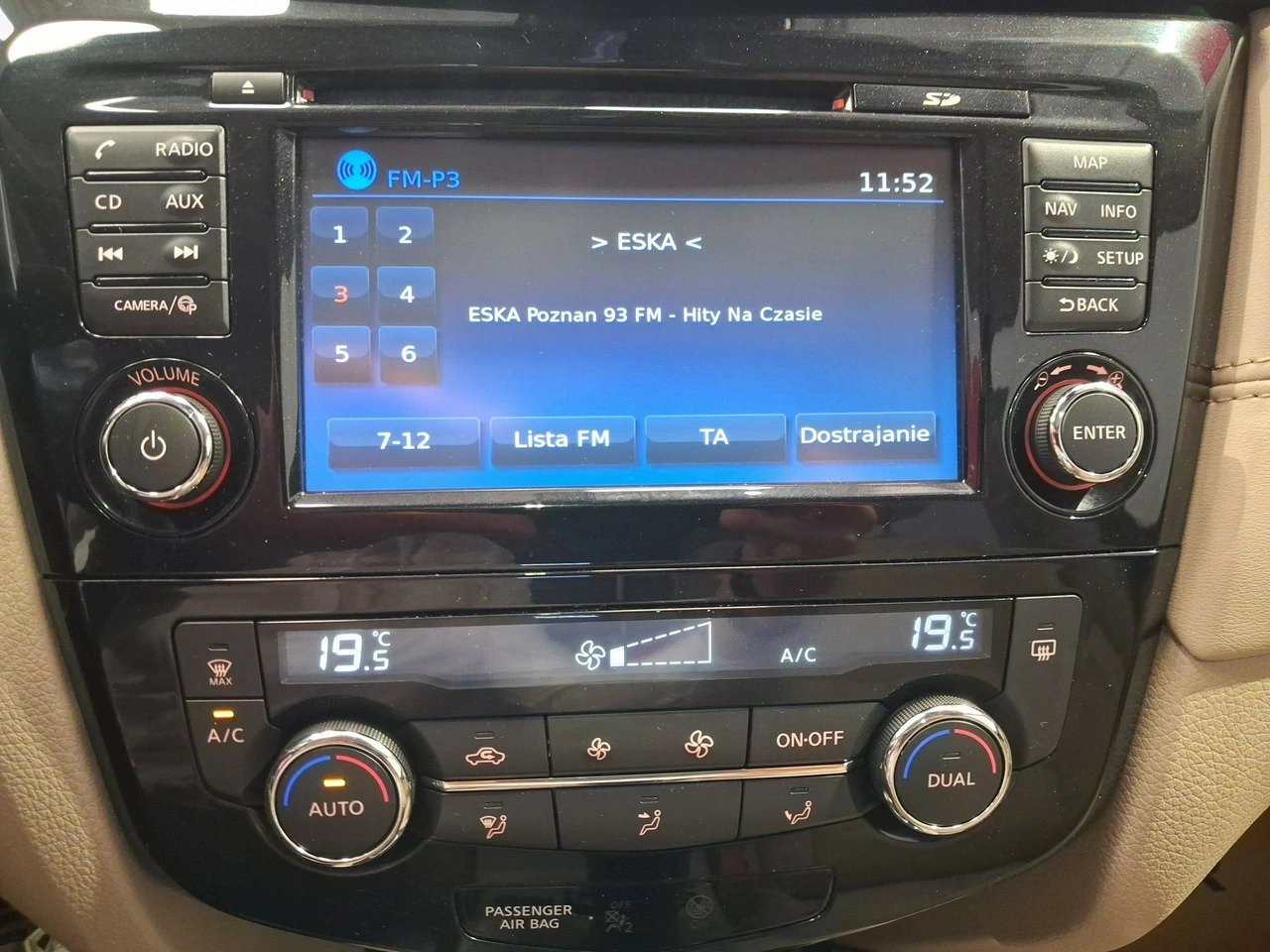 Nissan X-Trail - Zdjęcie 24