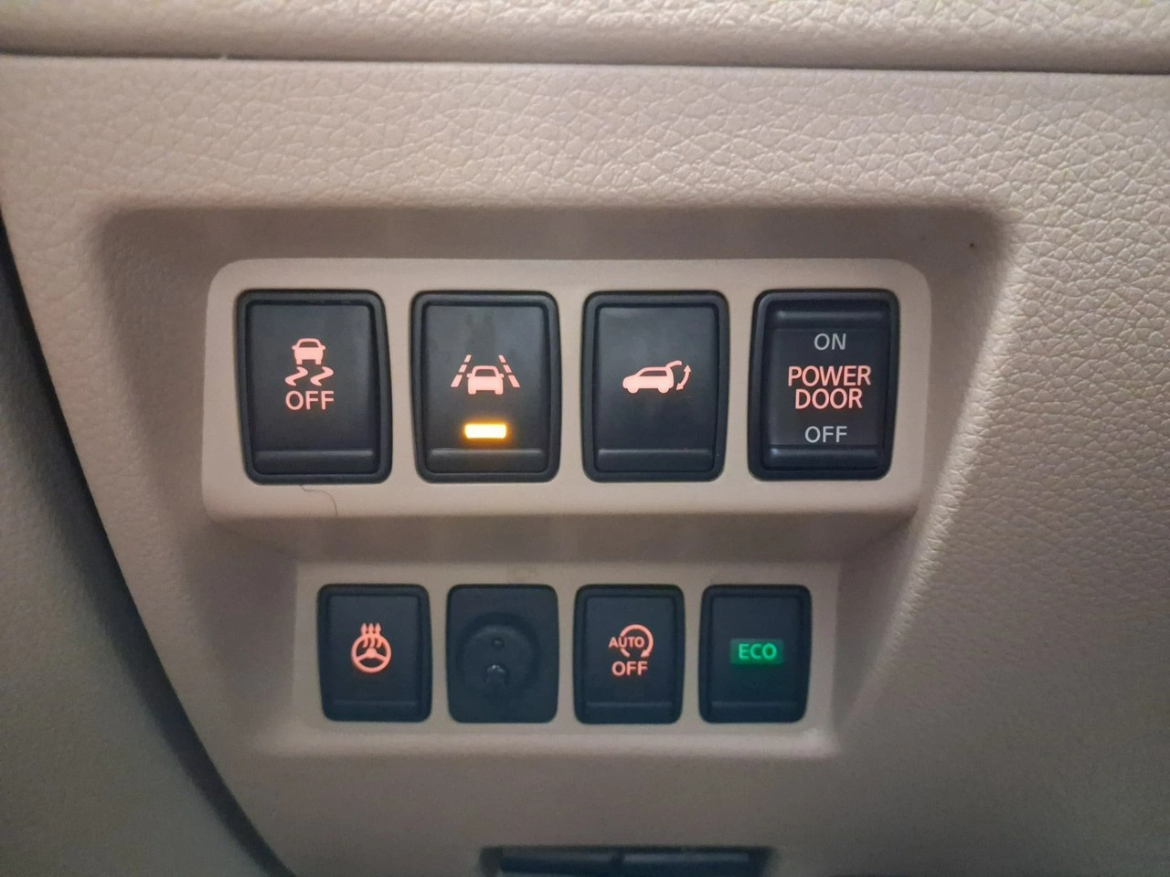 Nissan X-Trail - Zdjęcie 28