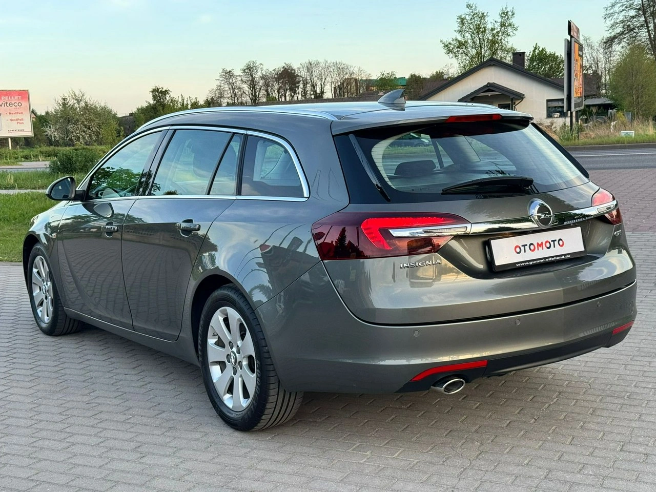 Opel Insignia Sports Tourer - Zdjęcie 10