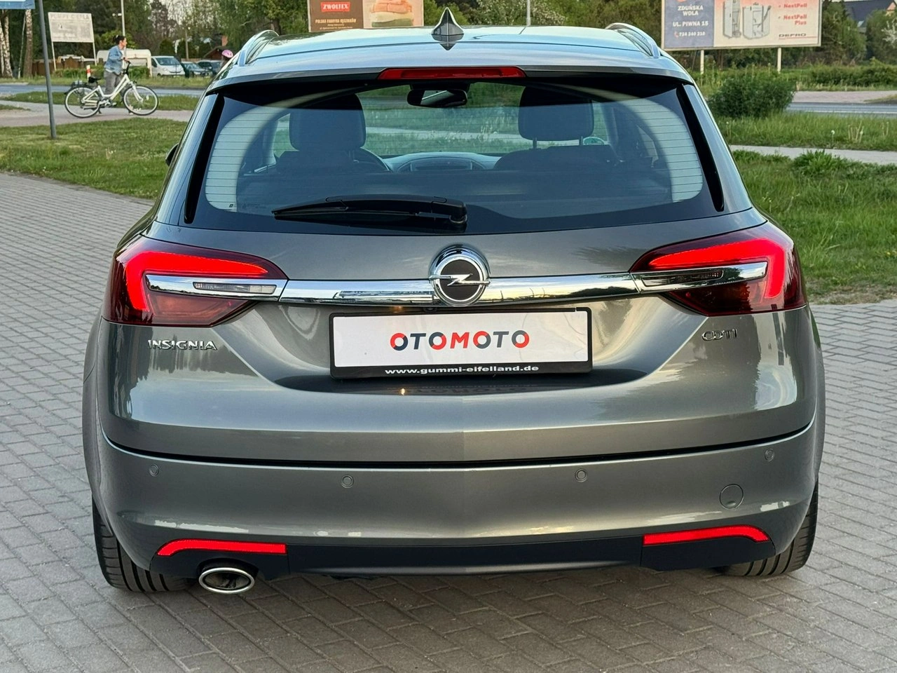 Opel Insignia Sports Tourer - Zdjęcie 11