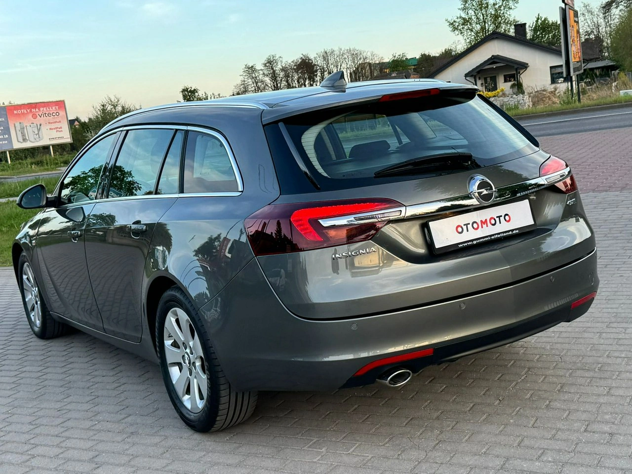 Opel Insignia Sports Tourer - Zdjęcie 3