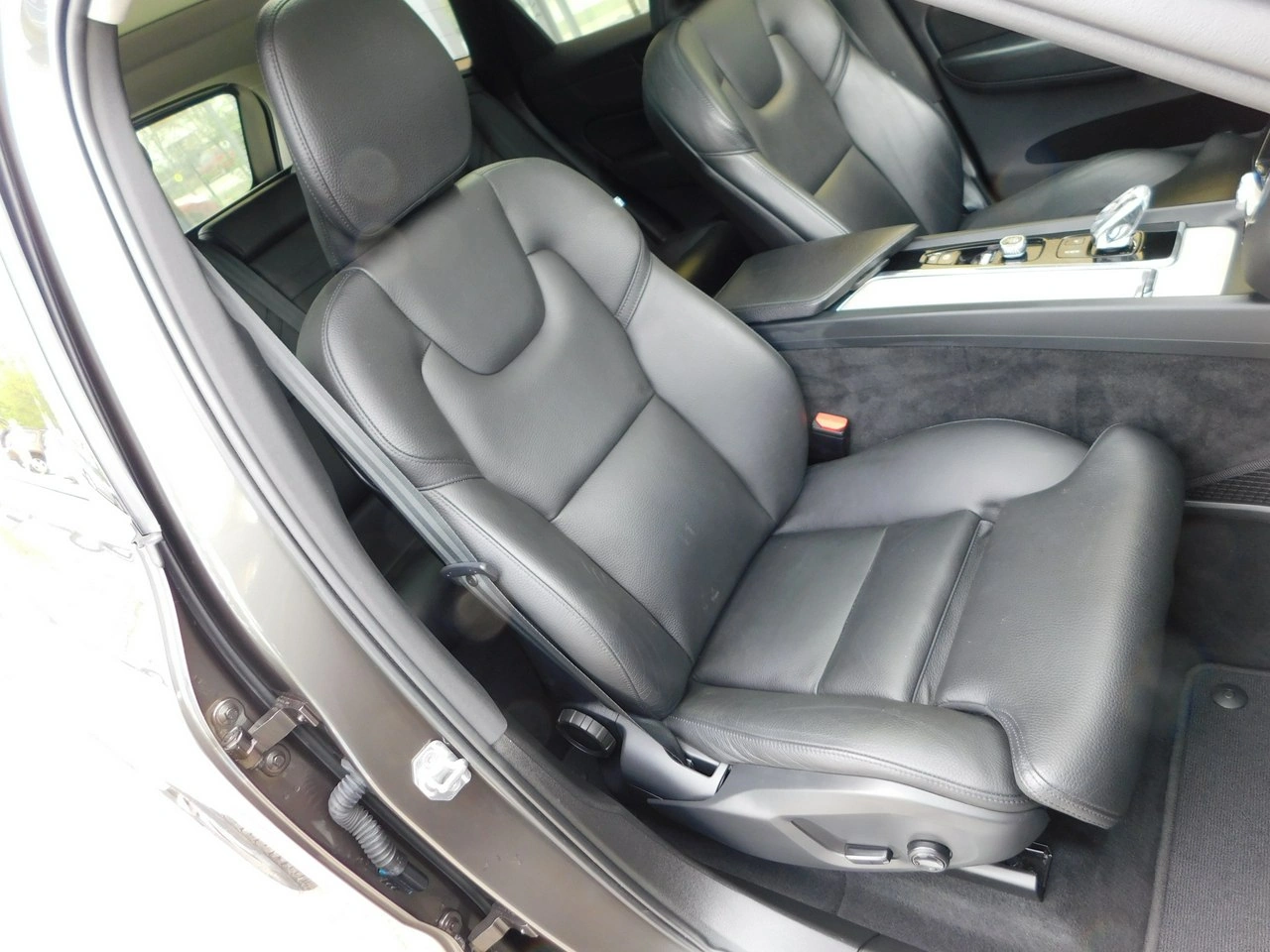 Volvo XC 60 - Zdjęcie 9