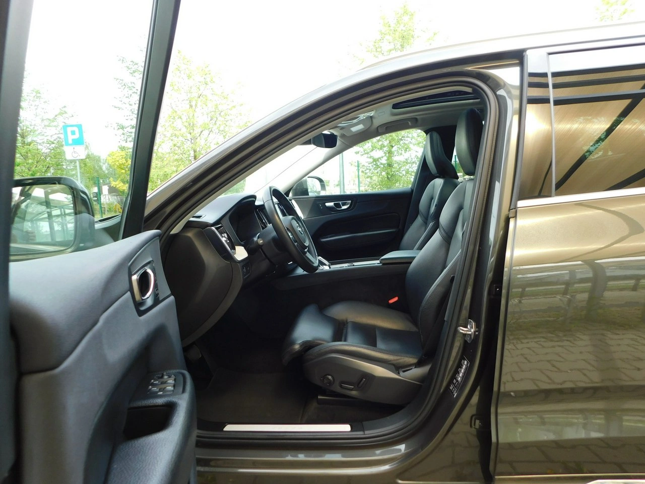 Volvo XC 60 - Zdjęcie 15