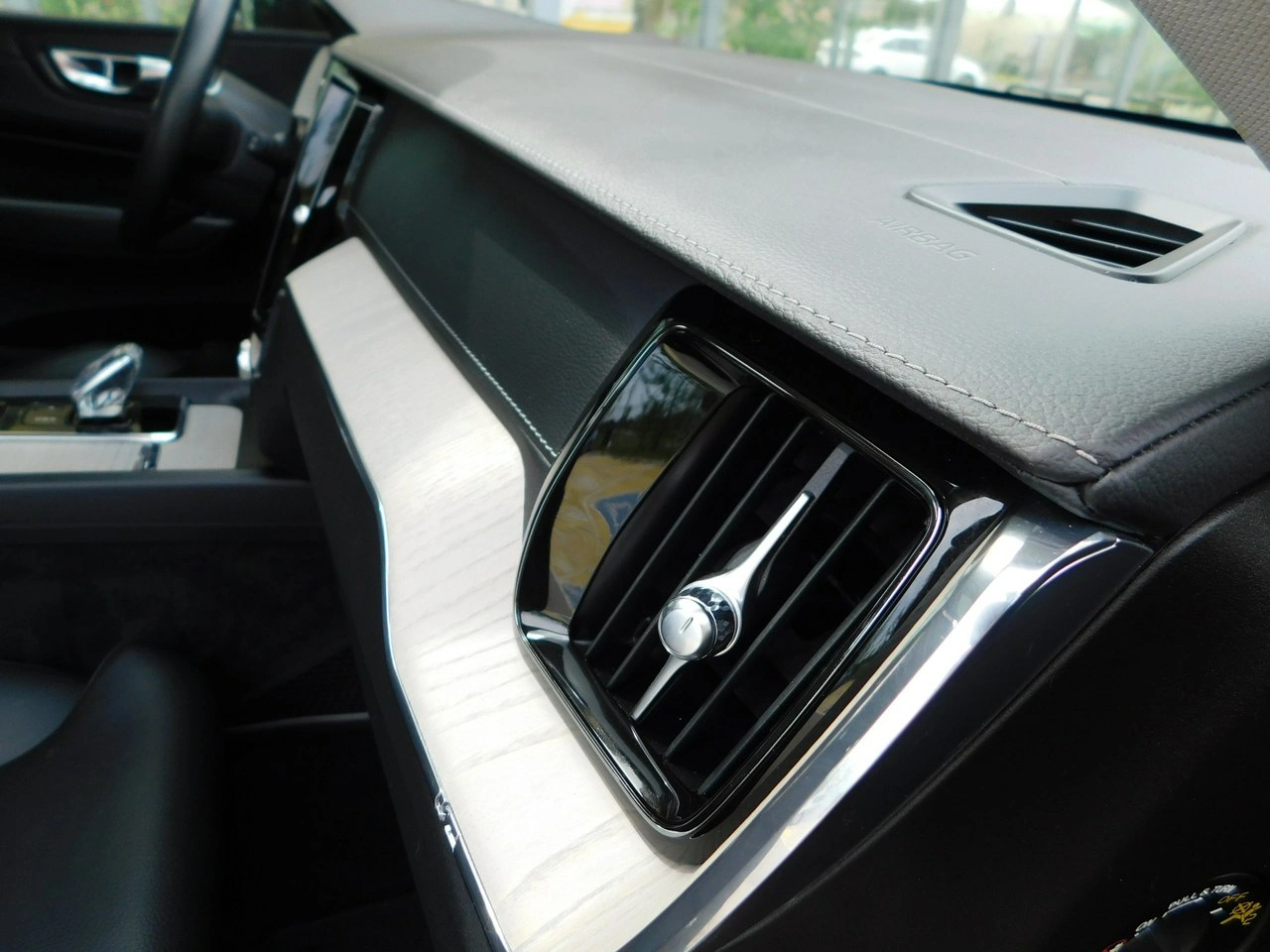 Volvo XC 60 - Zdjęcie 27