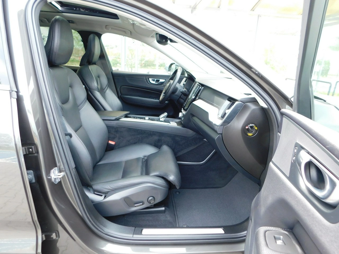 Volvo XC 60 - Zdjęcie 8