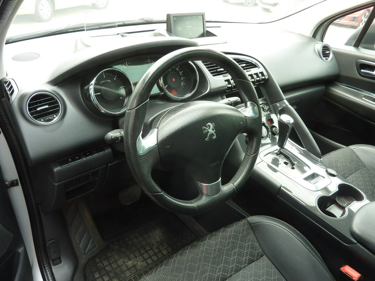 Peugeot 3008 - Zdjęcie 10