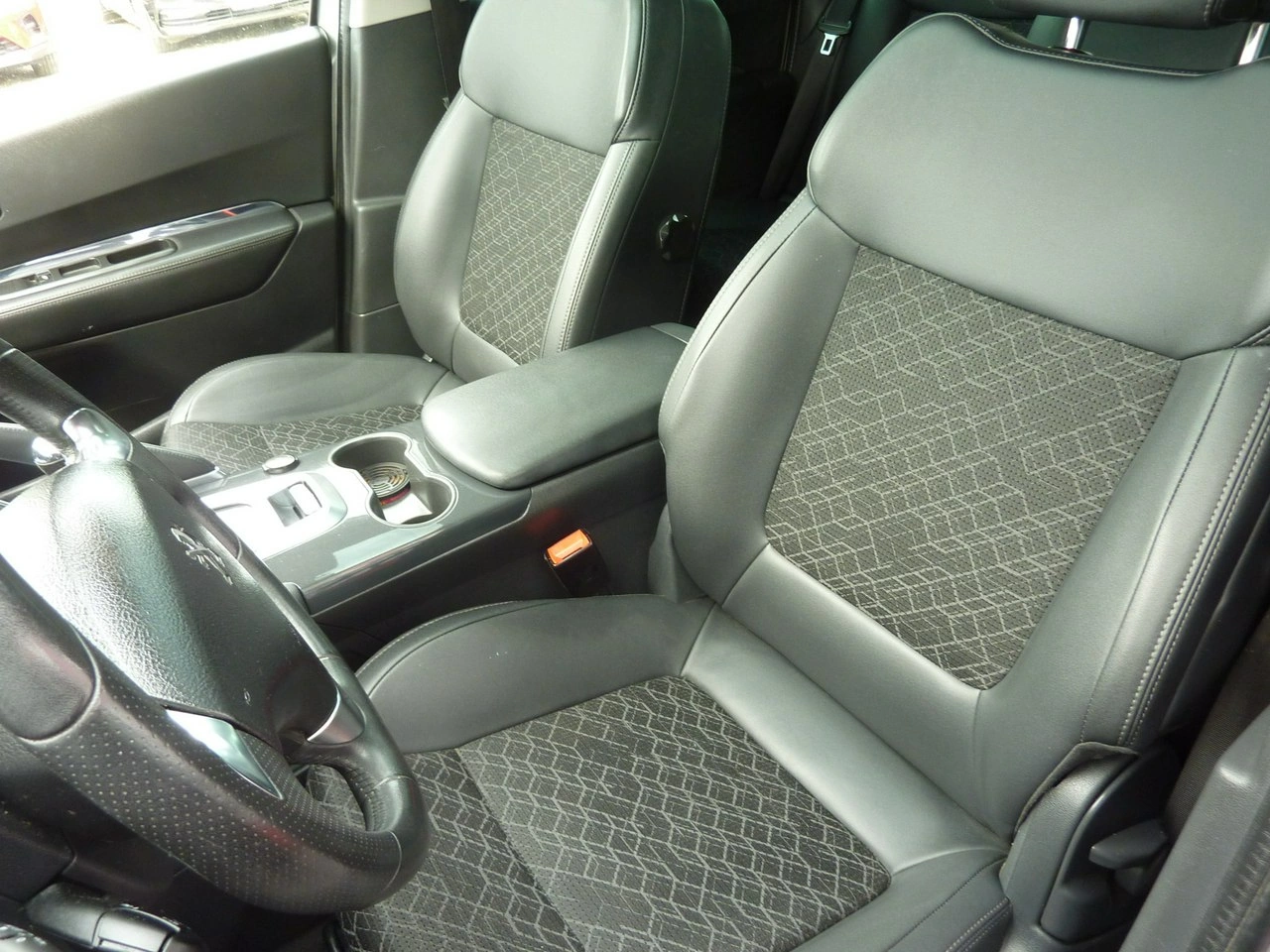 Peugeot 3008 - Zdjęcie 11