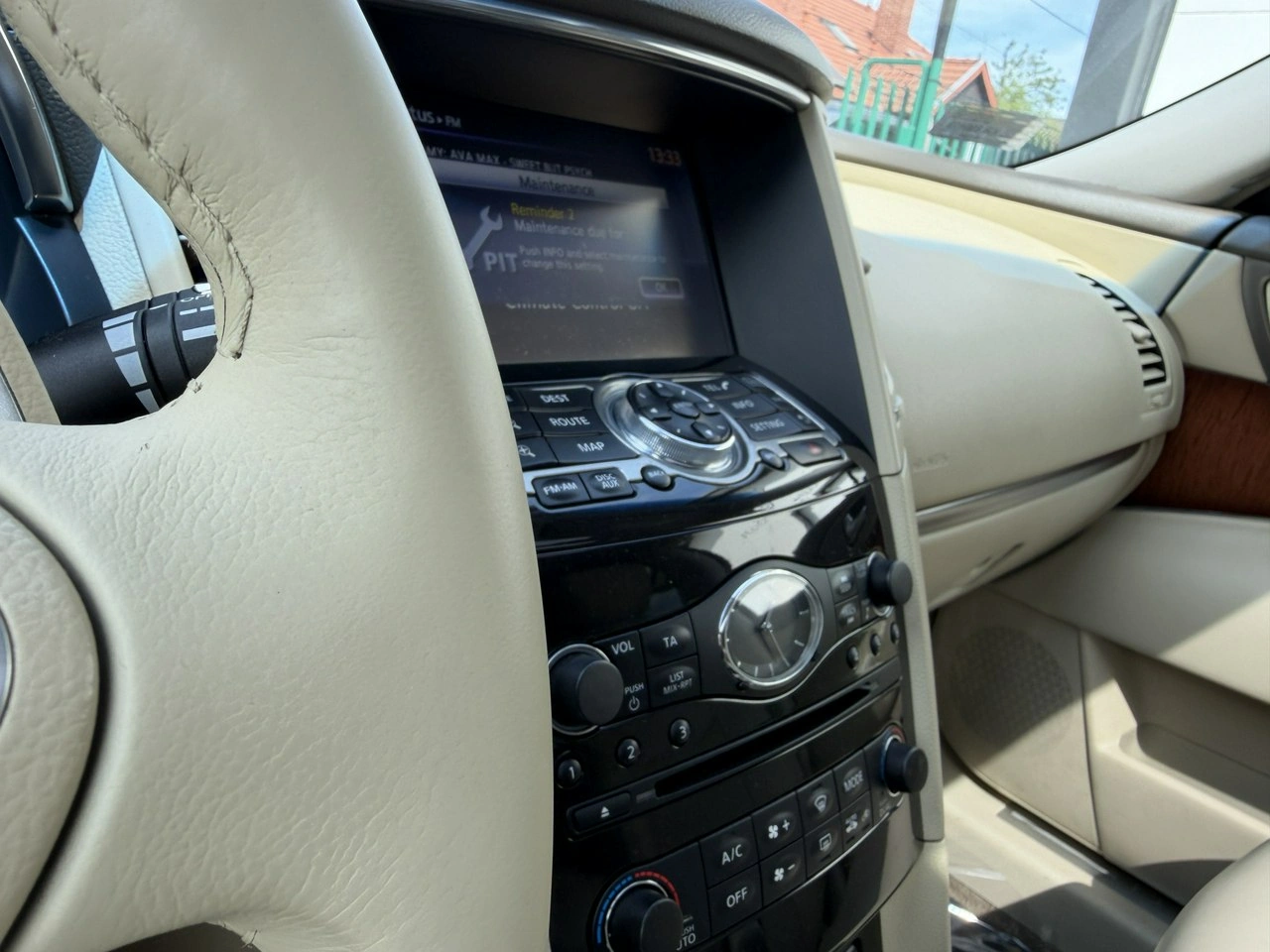 Infiniti QX70 - Zdjęcie 17