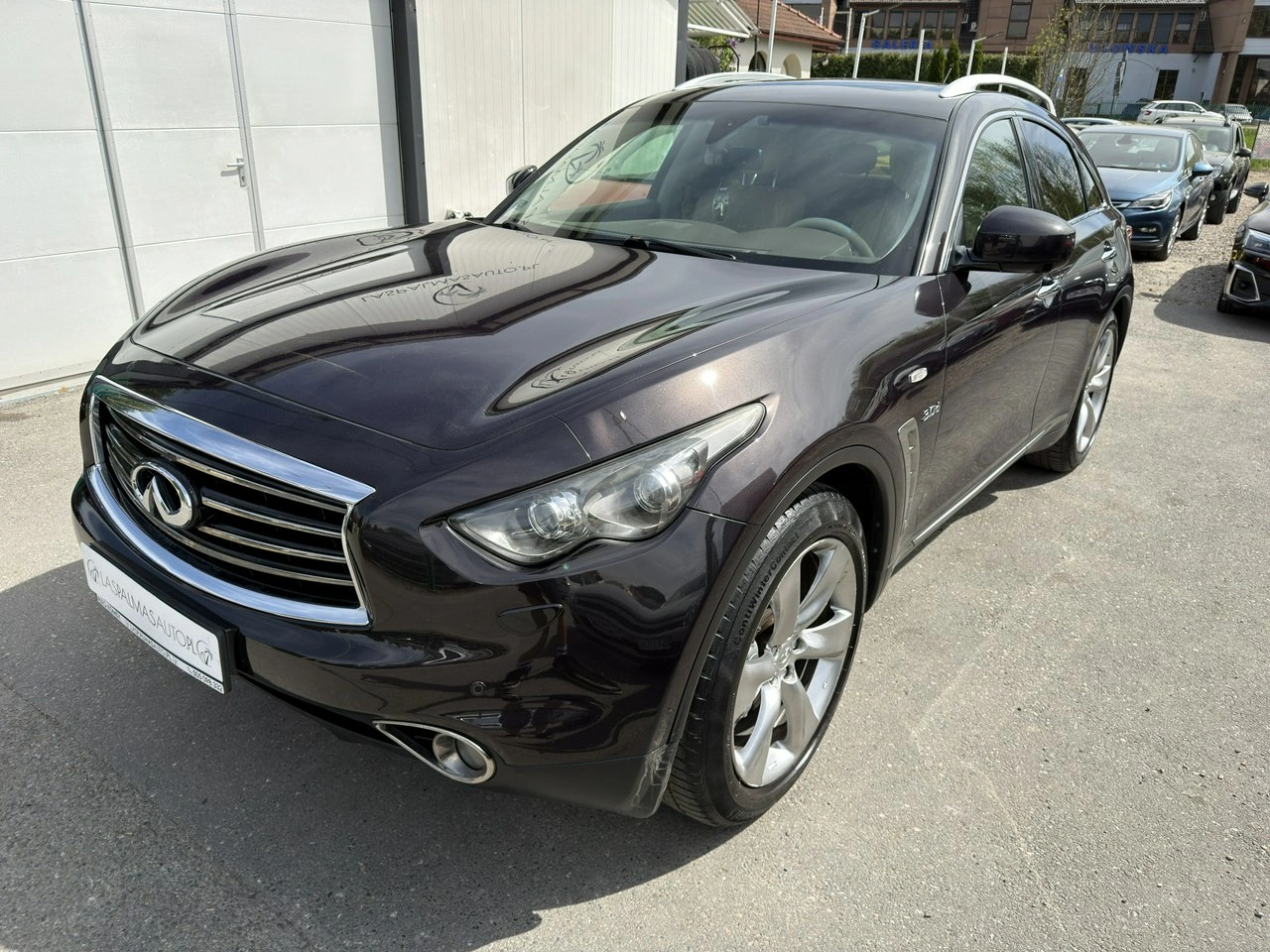Infiniti QX70 - Główne zdjęcie