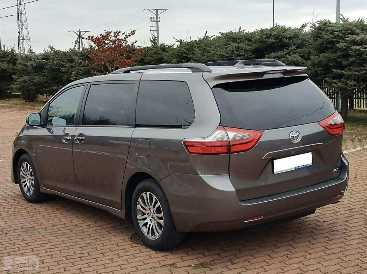 Toyota Sienna - Zdjęcie 20