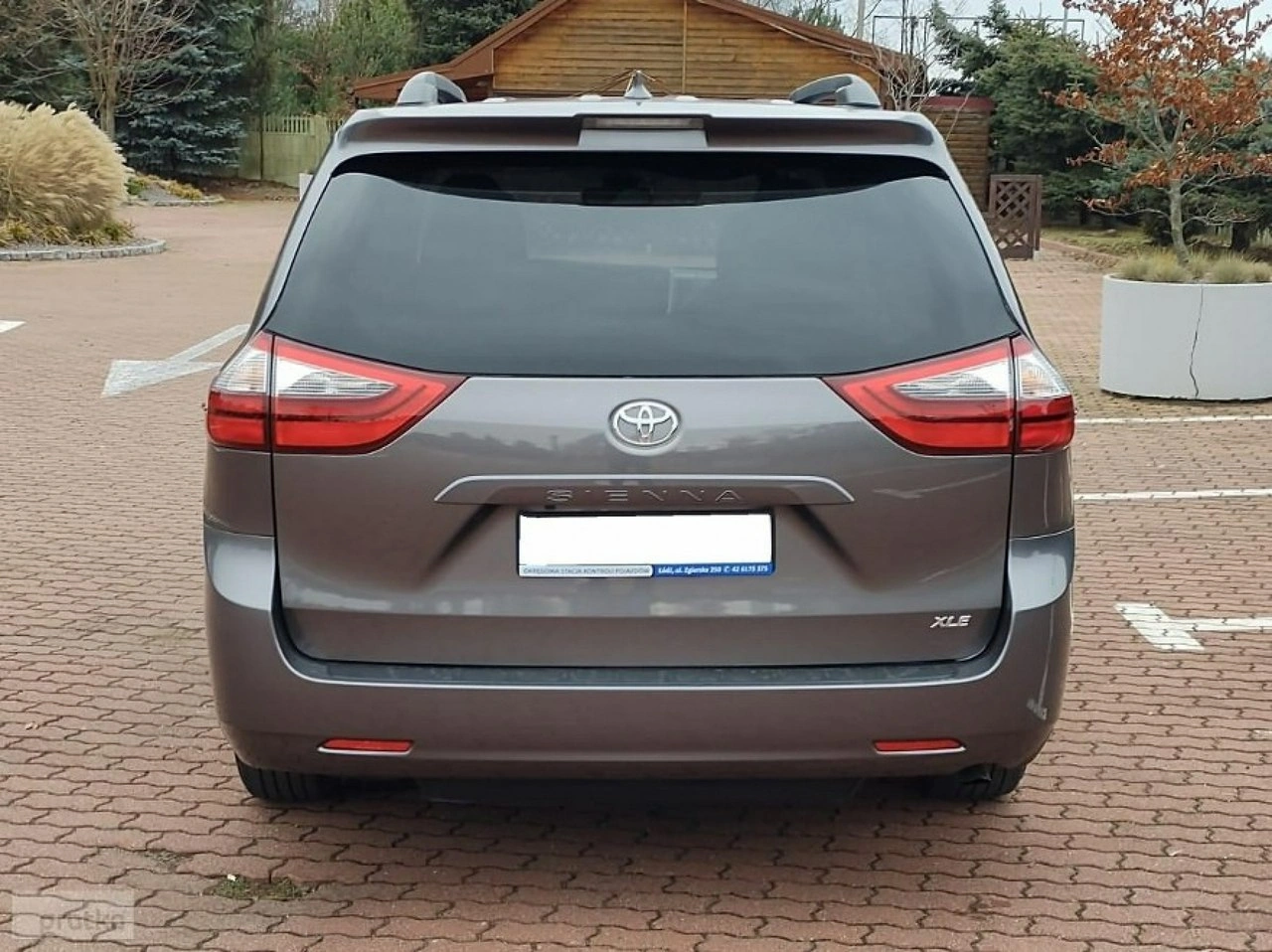 Toyota Sienna - Zdjęcie 21