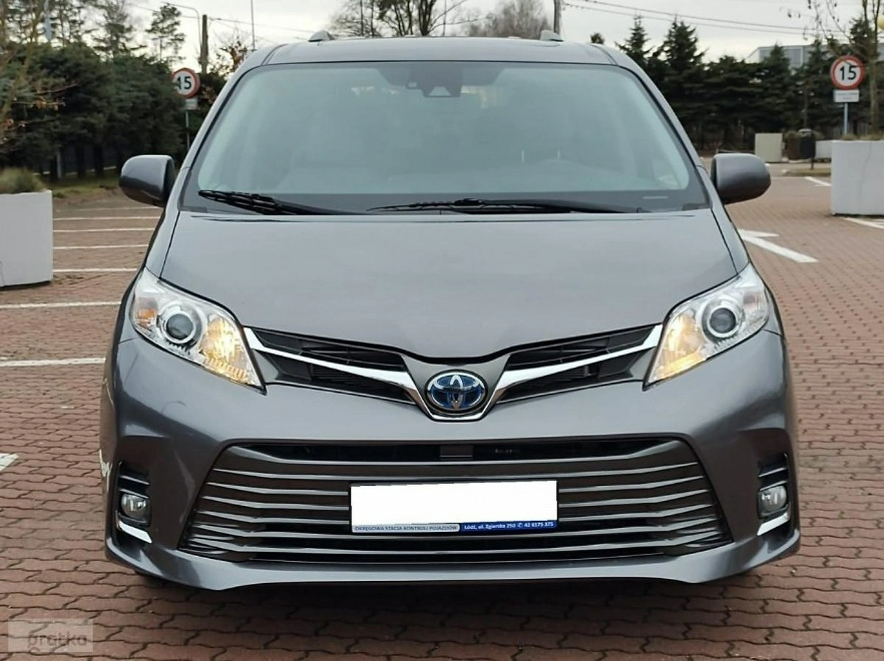 Toyota Sienna - Zdjęcie 22