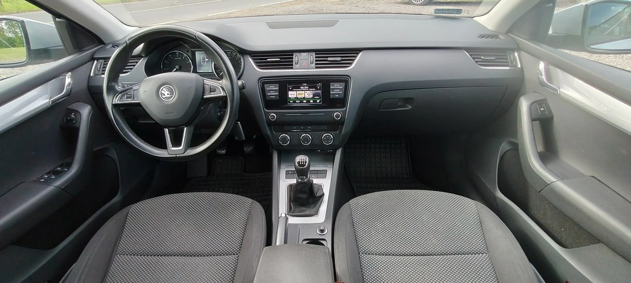 Skoda Octavia - Zdjęcie 7
