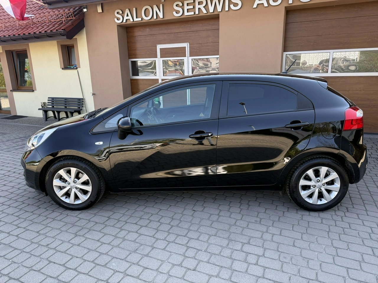 Kia Rio - Zdjęcie 10