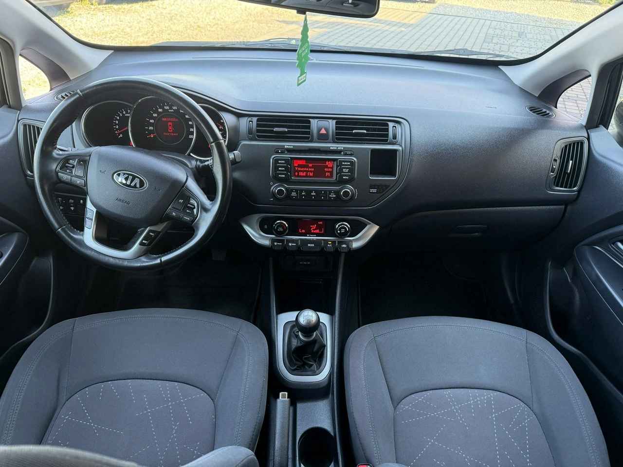 Kia Rio - Zdjęcie 13