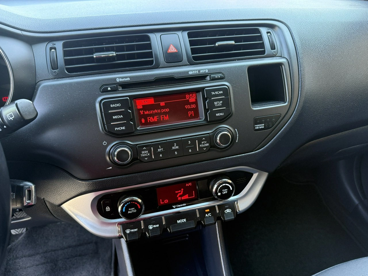 Kia Rio - Zdjęcie 16