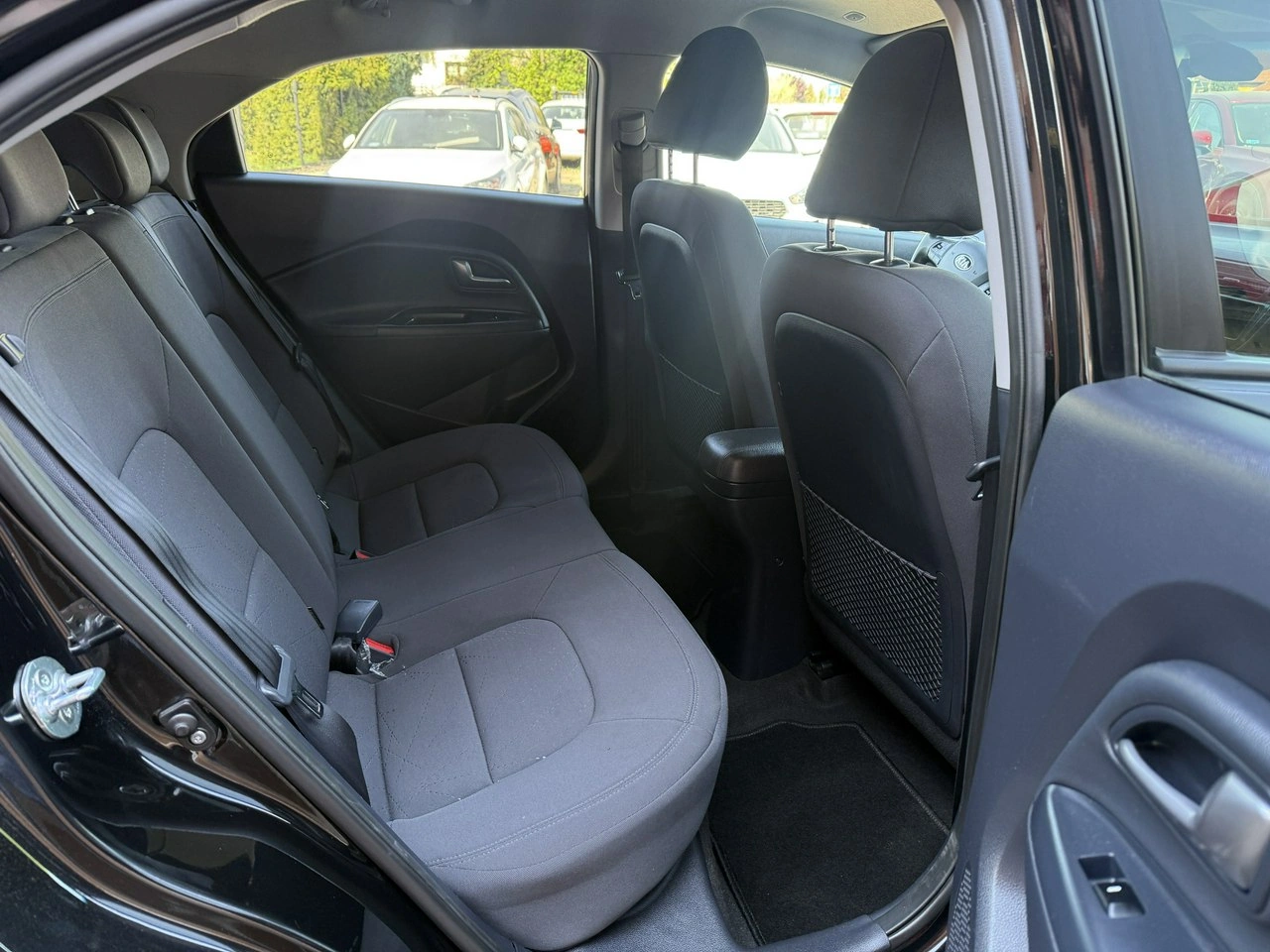 Kia Rio - Zdjęcie 21