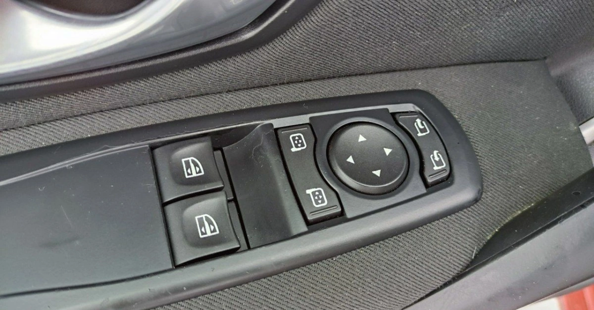 Renault Megane - Zdjęcie 26