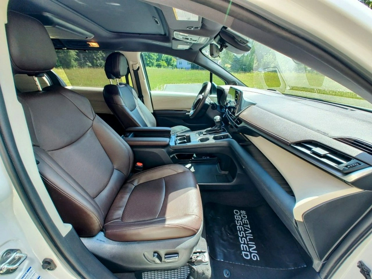 Toyota Sienna - Zdjęcie 10