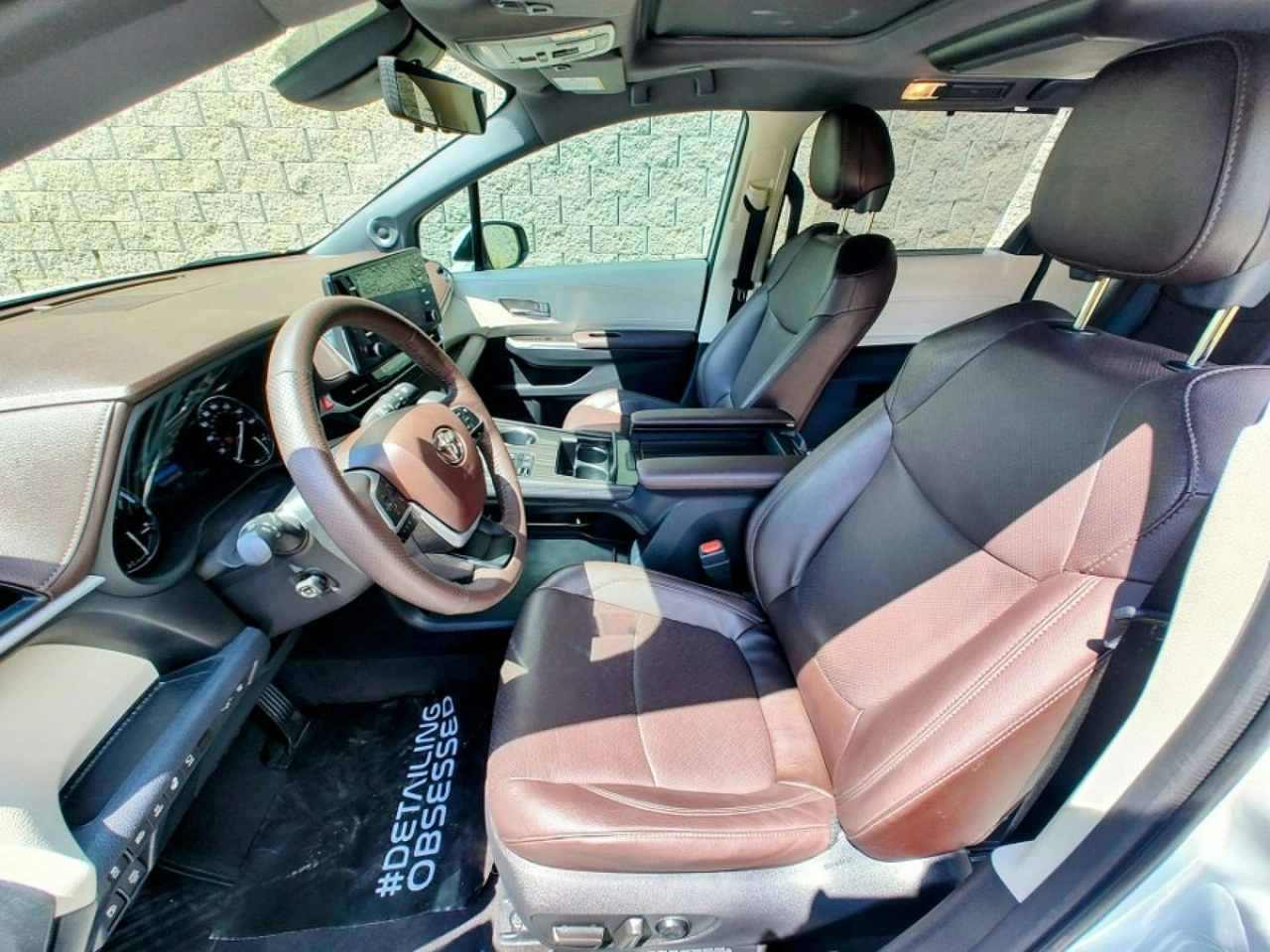 Toyota Sienna - Zdjęcie 11