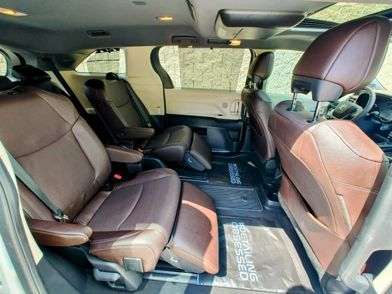 Toyota Sienna - Zdjęcie 21