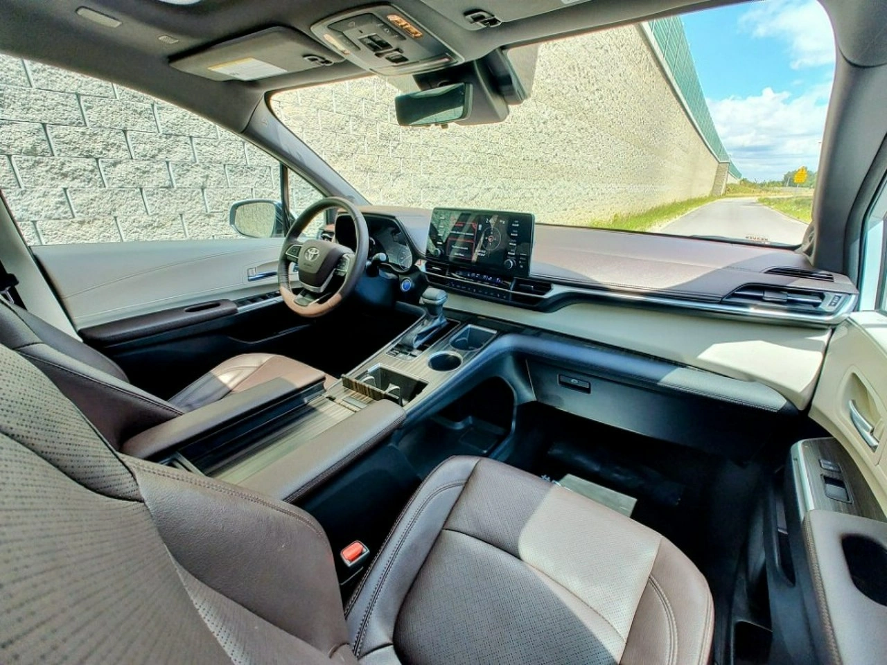 Toyota Sienna - Zdjęcie 9