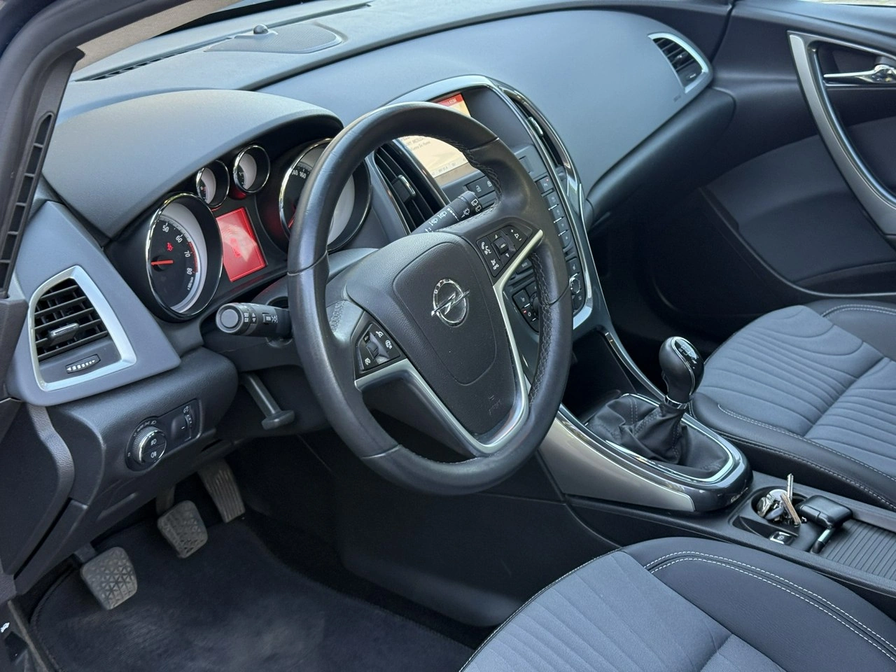 Opel Astra - Zdjęcie 16