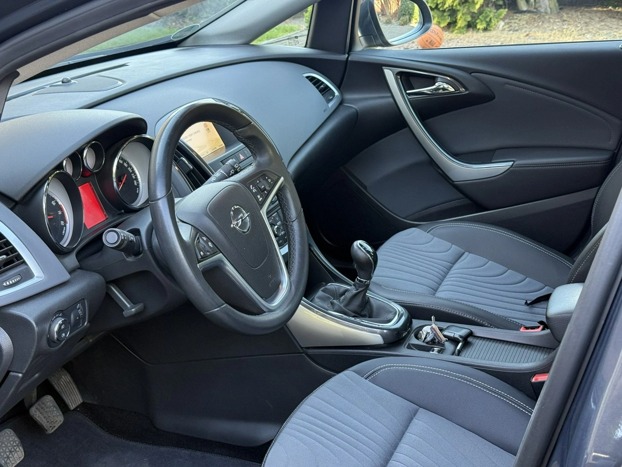 Opel Astra - Zdjęcie 4