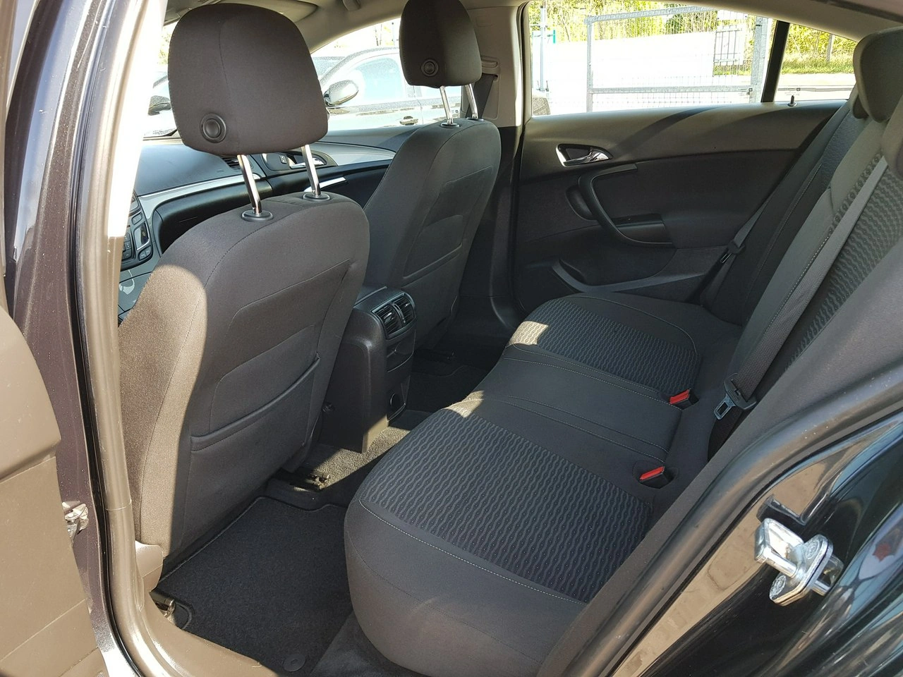 Opel Insignia - Zdjęcie 10