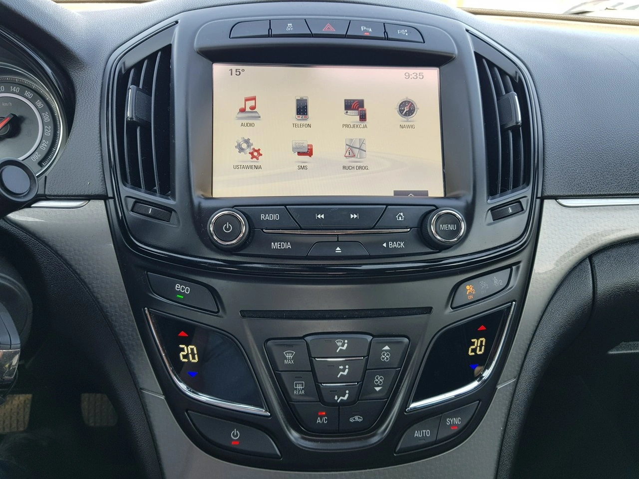 Opel Insignia - Zdjęcie 18
