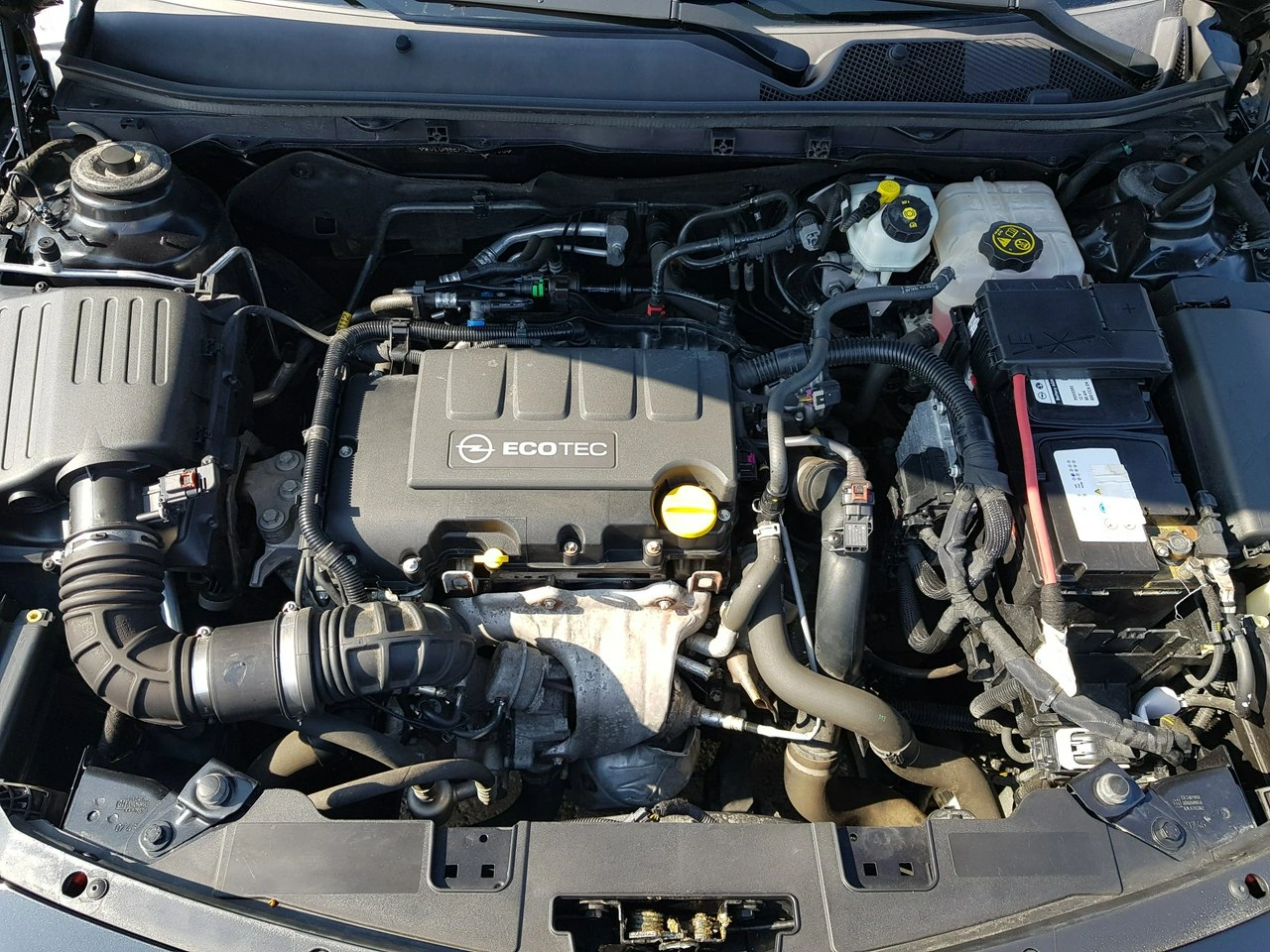 Opel Insignia - Zdjęcie 20