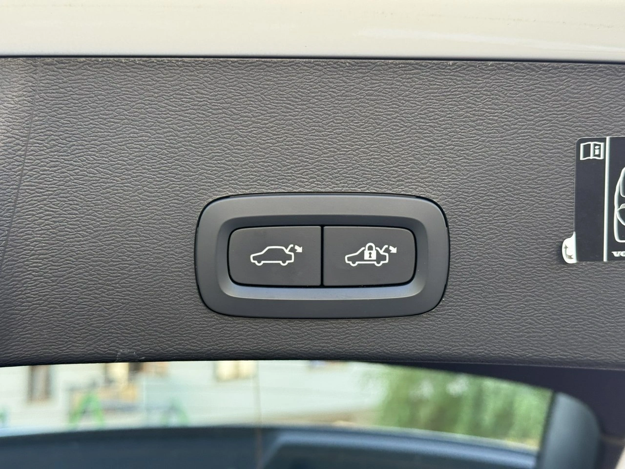 Volvo XC 40 - Zdjęcie 34