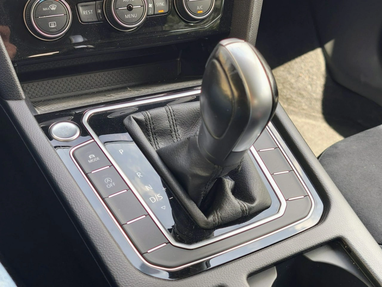 Volkswagen Arteon - Zdjęcie 23