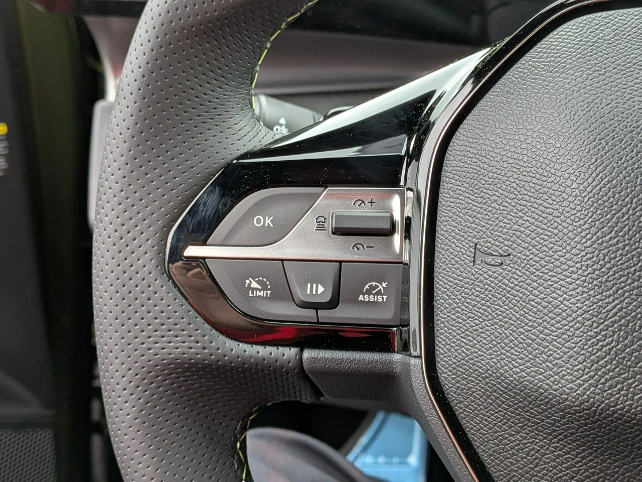 Peugeot 408 - Zdjęcie 15