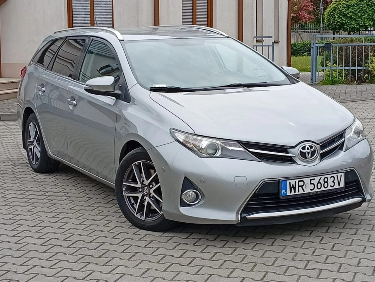 Toyota Auris - Zdjęcie 11