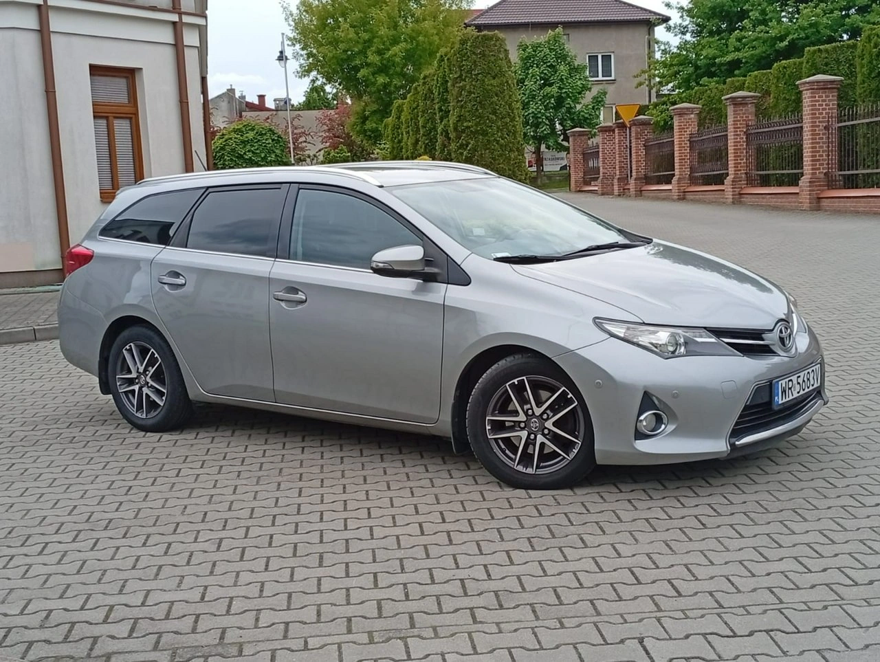 Toyota Auris - Zdjęcie 13