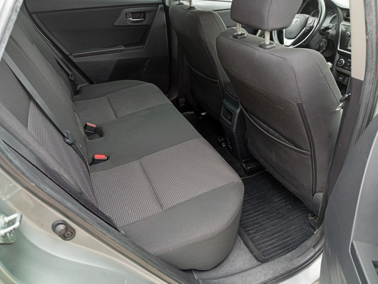Toyota Auris - Zdjęcie 25