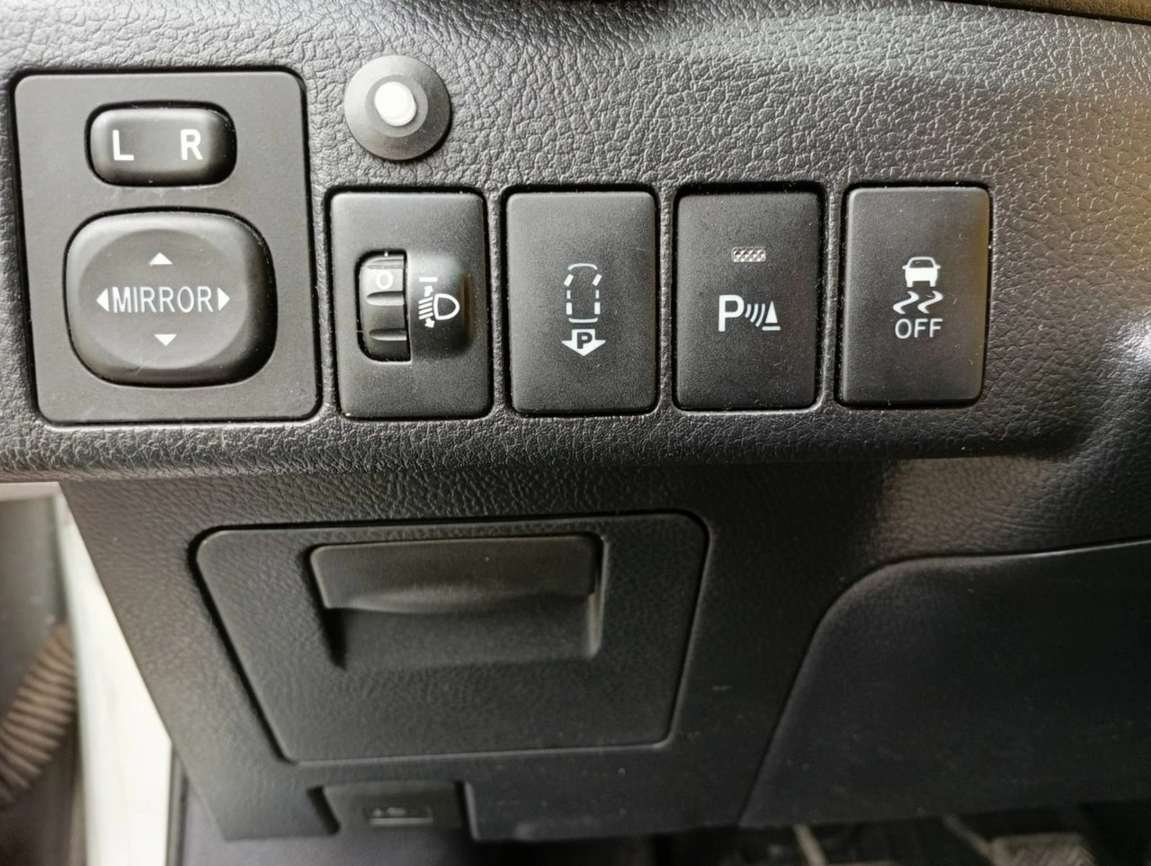 Toyota Auris - Zdjęcie 4